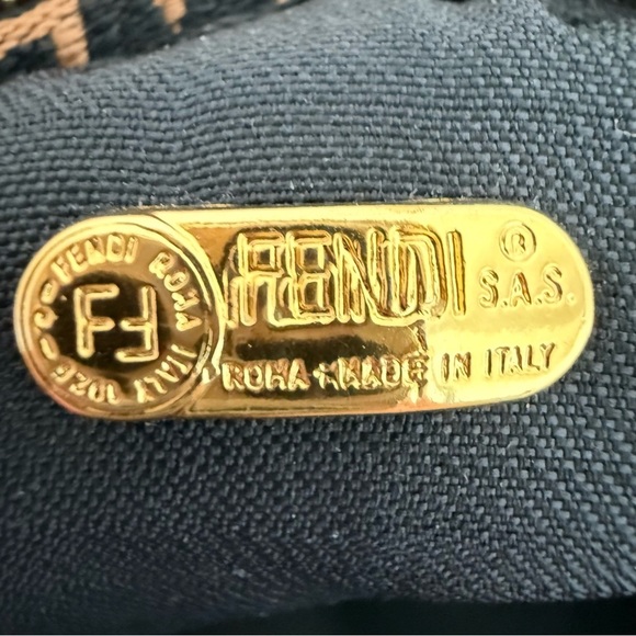 Vintage Fendi tobacco brown Pequin stripe crossbody camera bag - Picture 12 of 15